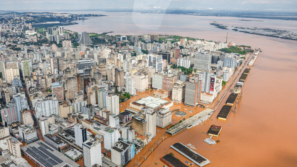 05.05.2024 - Presidente da República, Luiz Inácio Lula da Silva, durante Sobrevoo em Canoas, Canoas - RS.