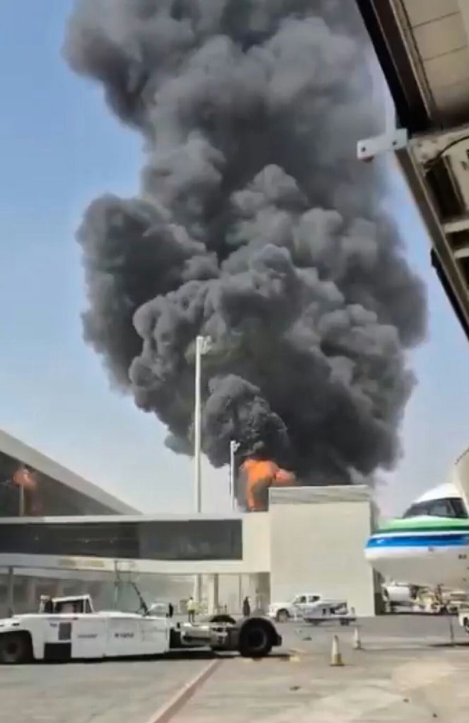Ataques com mísseis atingem aeroporto de Riad e bases militares na Arábia Saudita