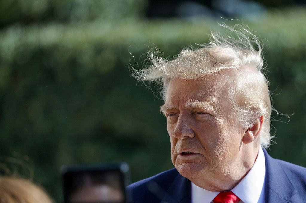 Donald Trump ameaça nova ação militar contra o Irã em comício na Flórida