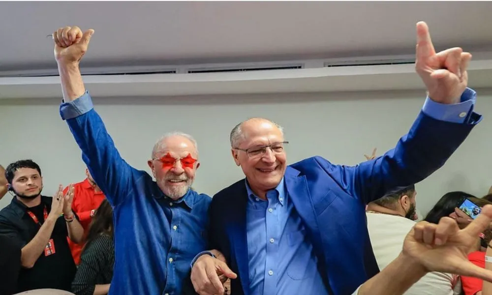 Lula comemora quarto mandato presidencial na Avenida Paulista