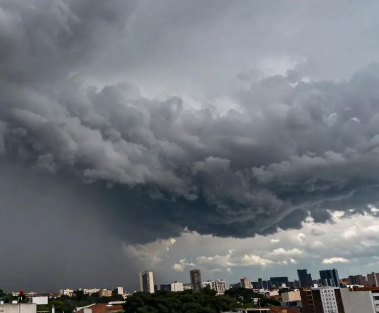 São Paulo registra alerta de tempestades e ventos fortes neste sábado