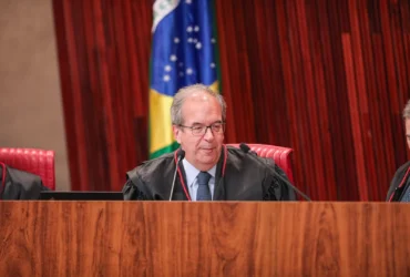 TSE determina monitoramento frequente de dados em redes sociais de políticos